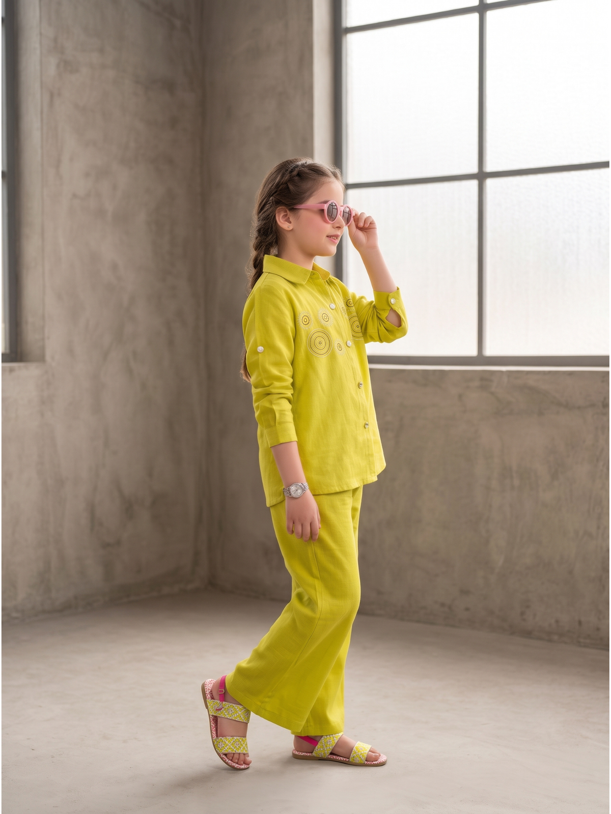 Girls Winter 3Pcs Embroidered Suit VCHN01-C