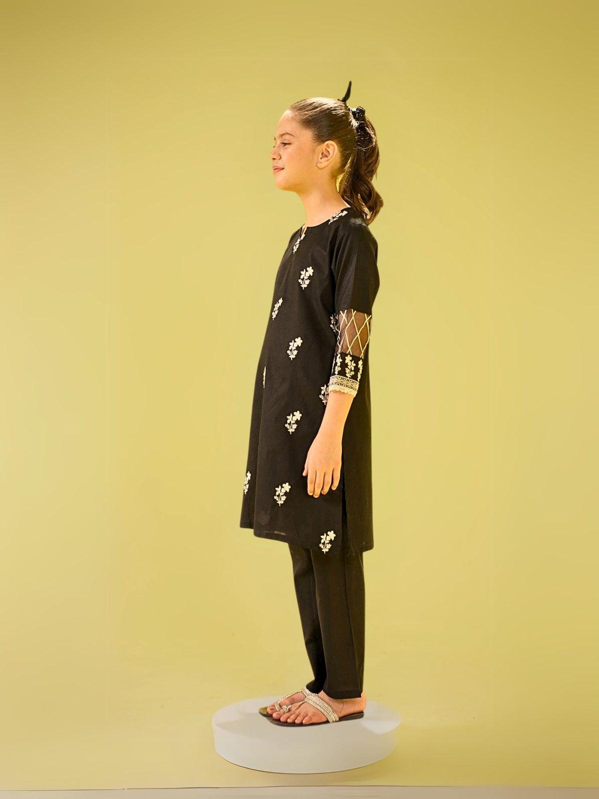 Girls Summer 2Pcs Embroidered Suit VG145-A