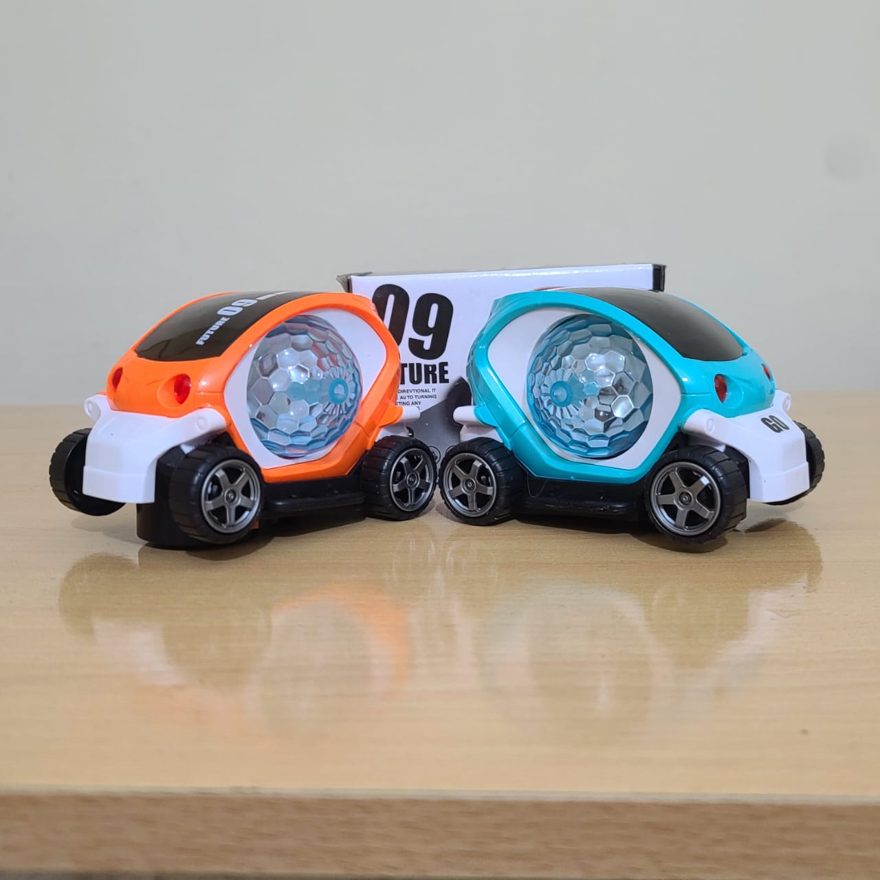 09 Future Car Rotate 360° with Flashing Light & Music [KT-859]