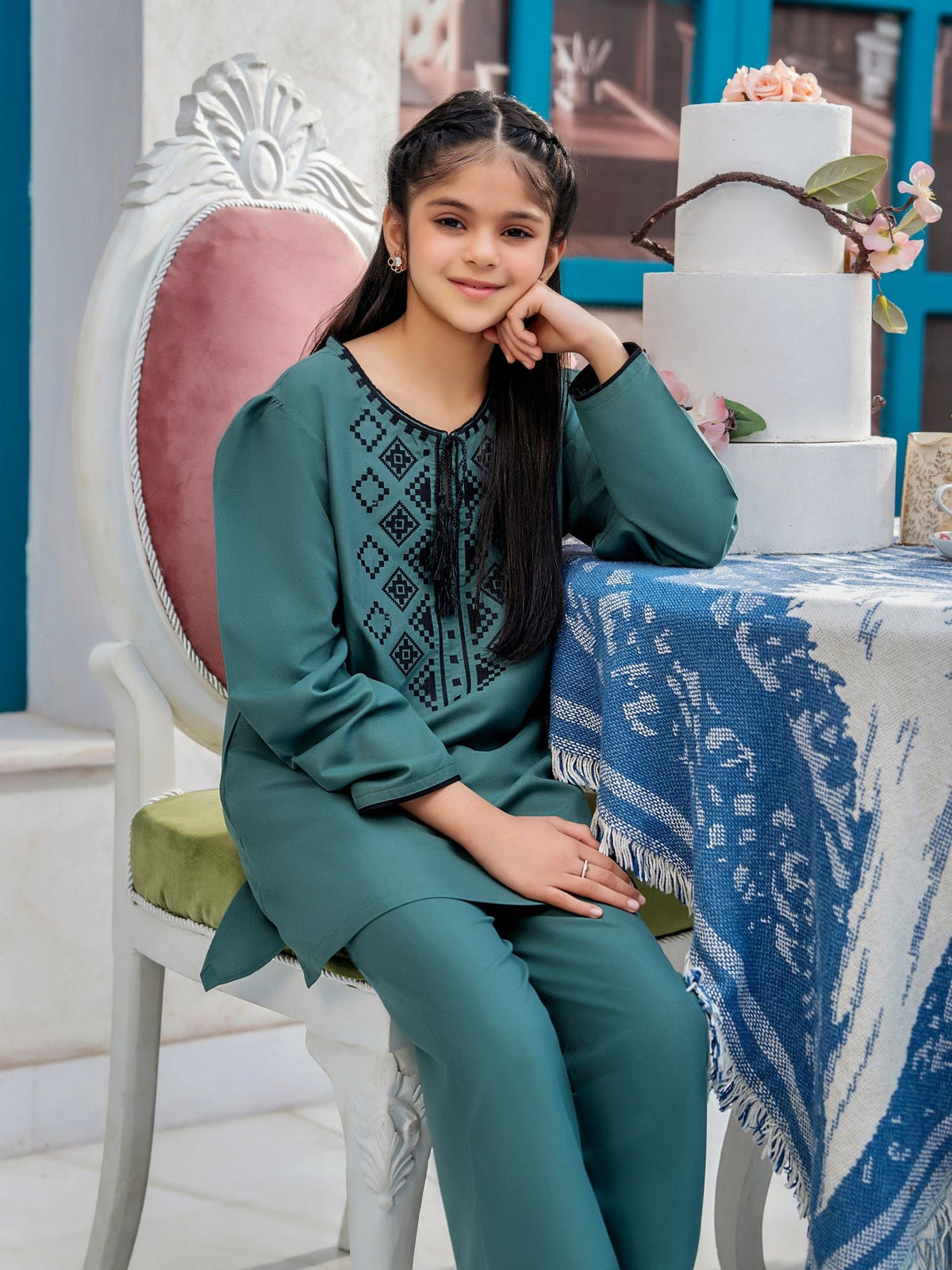 Girls Summer 2Pcs Embroidered Suit  VG125-C