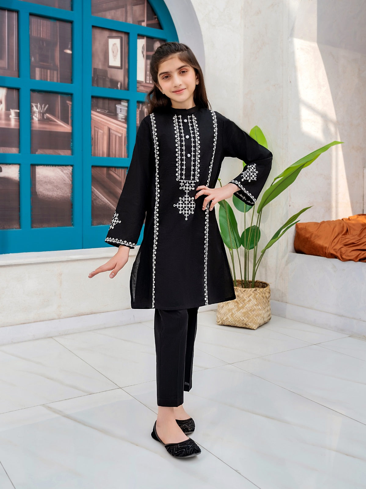 Girls Summer 2Pcs Embroidered Suit VG103-C